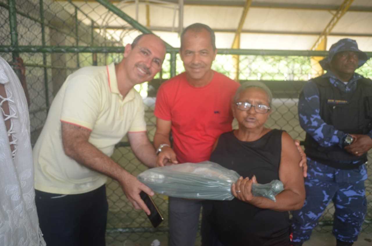 Camacã: Prefeitura faz entrega de quase 20 mil kg de  peixe a população carente e garante a alimentação da Semana Santa
